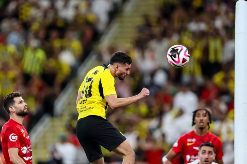 هدف حسام عوار في مباراة الاتحاد والقادسية